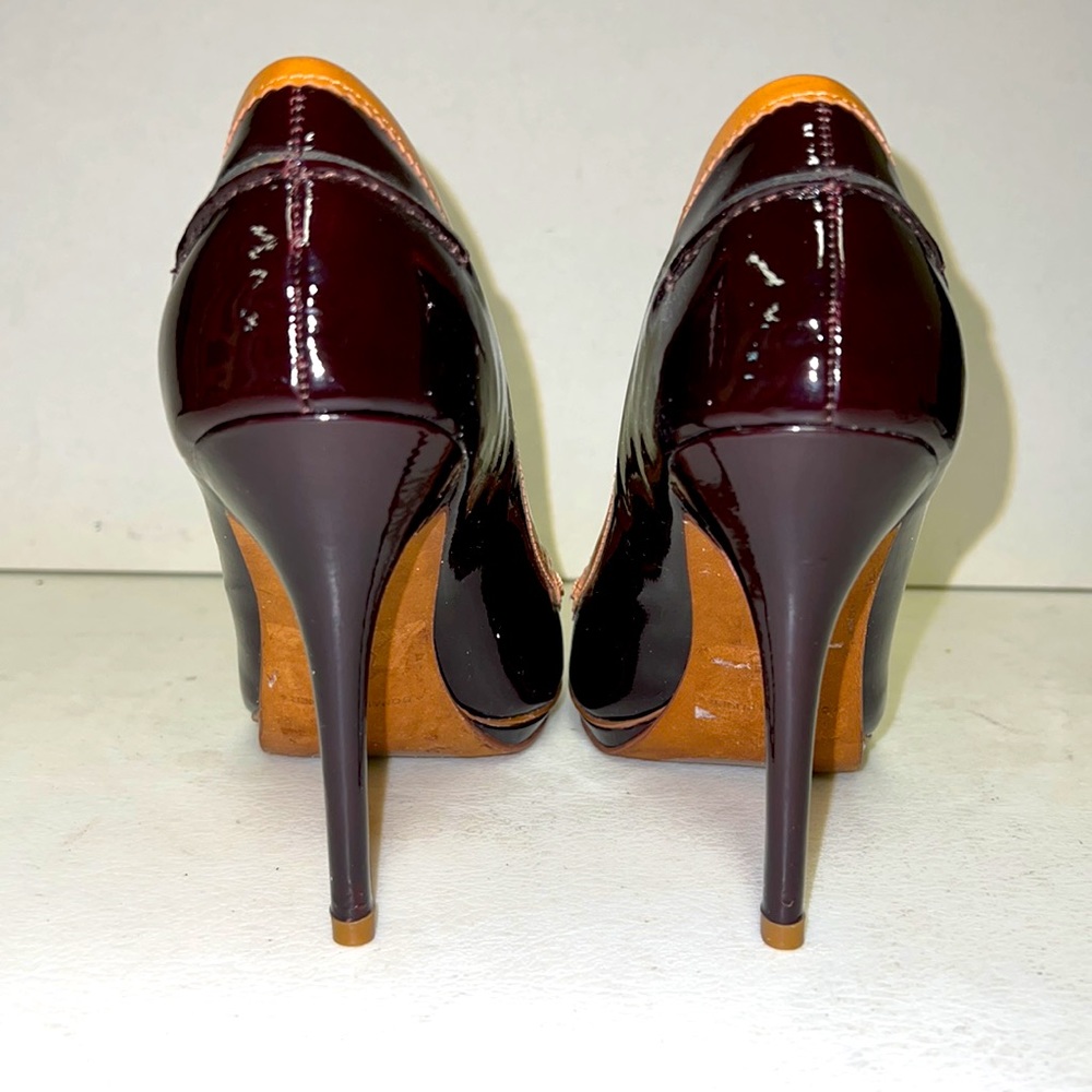 Donald J. Pliner Black and Tan Heels - Picture 6 of 8